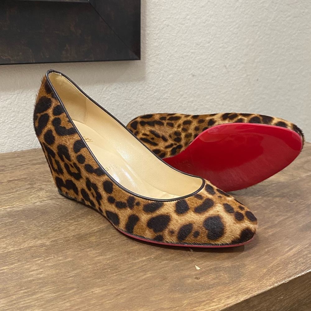 CHRISTIAN LOUBOUTIN Melisa Leopard Pony Hair Wedge Pumps EUR Sz 38.5 / US Sz 7.5